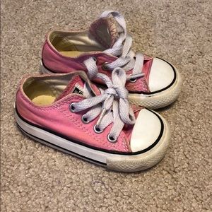 Pink Converse - Sz 4